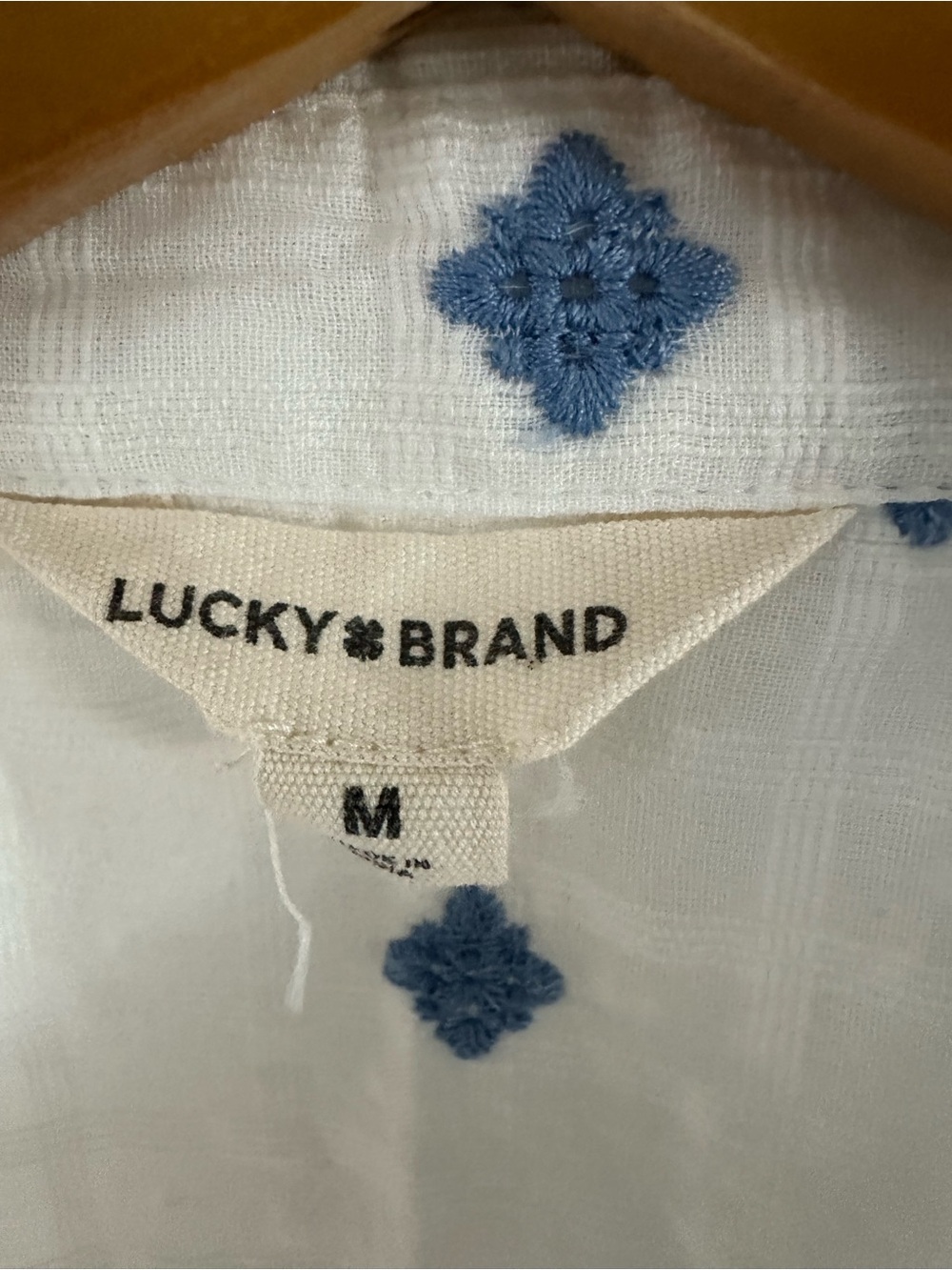 Lucky Brand White Sleeveless Button-Down Top with Blue Embroidery - Picture 2 of 5